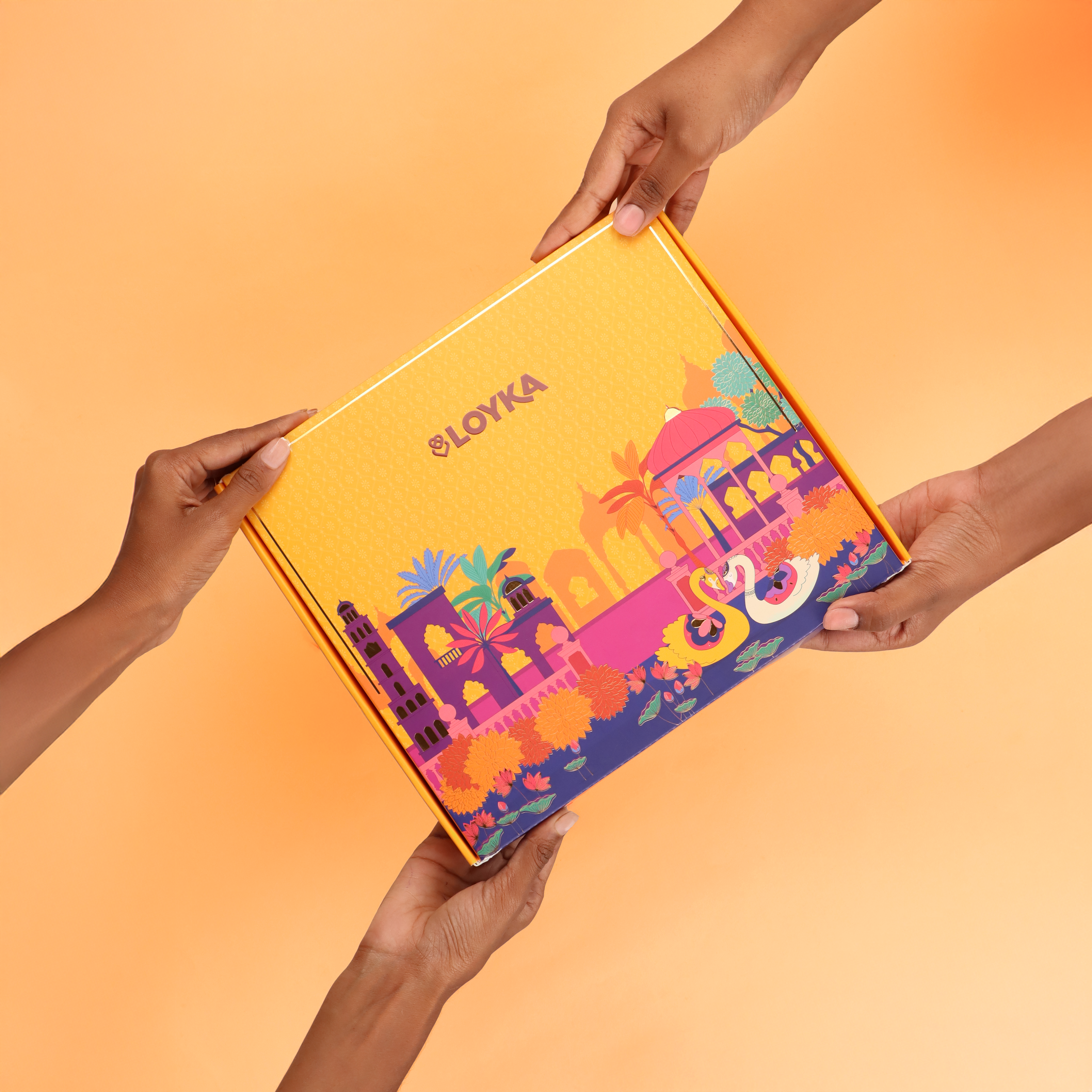 Loyka Utsav Mahal Box