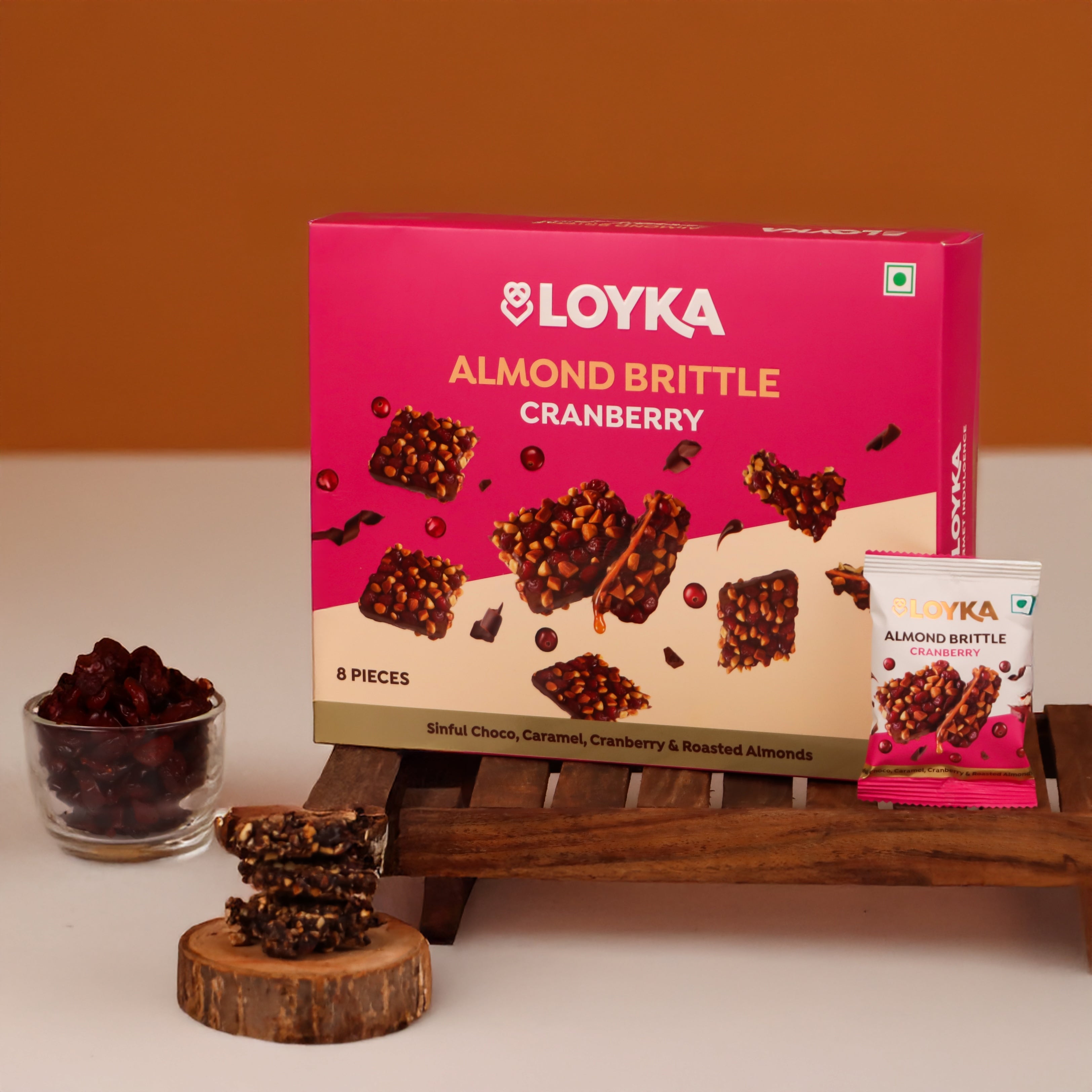 loyka Almond Brittle Cranberry 8pcs