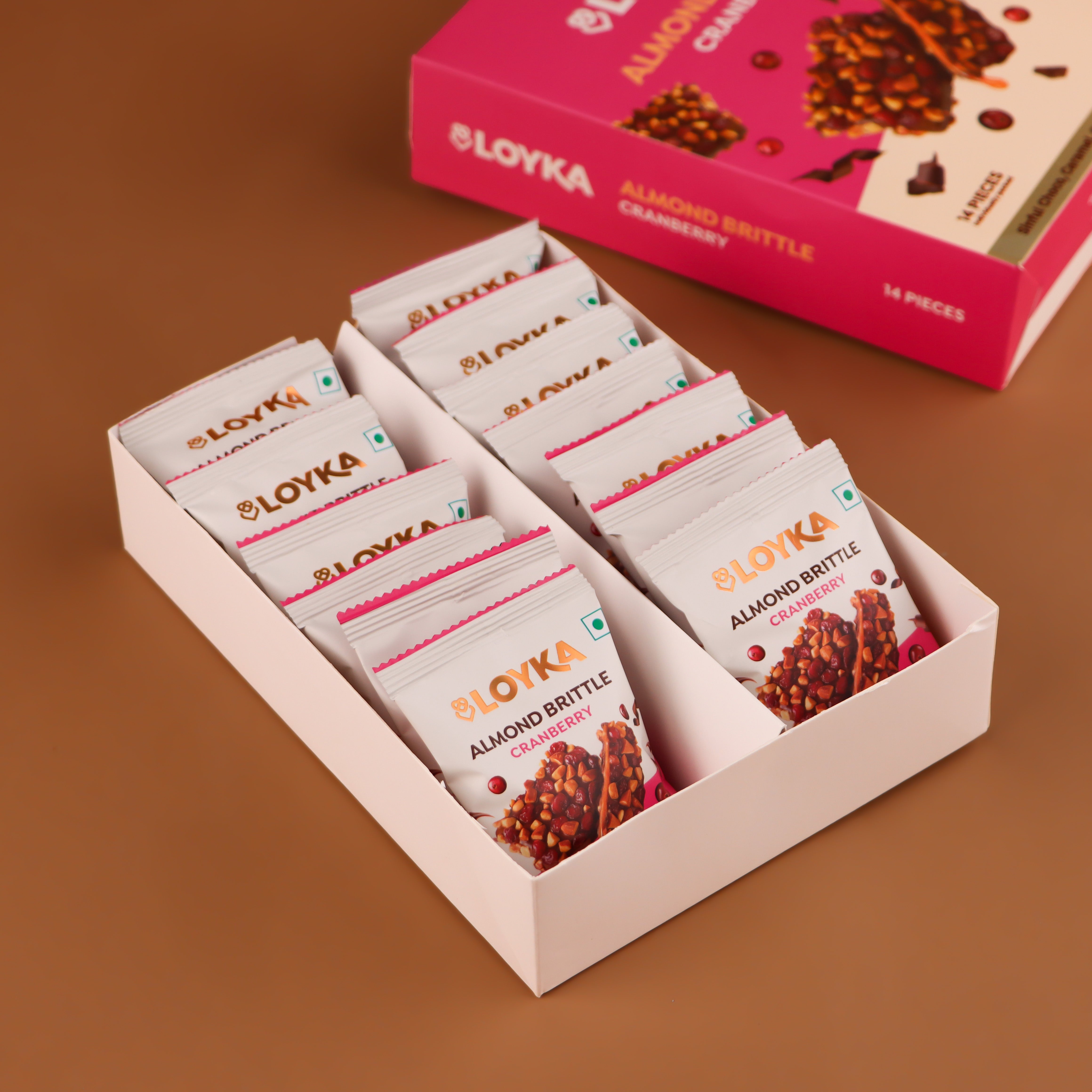 Loyka Almond brittle Cranberry 14pcs