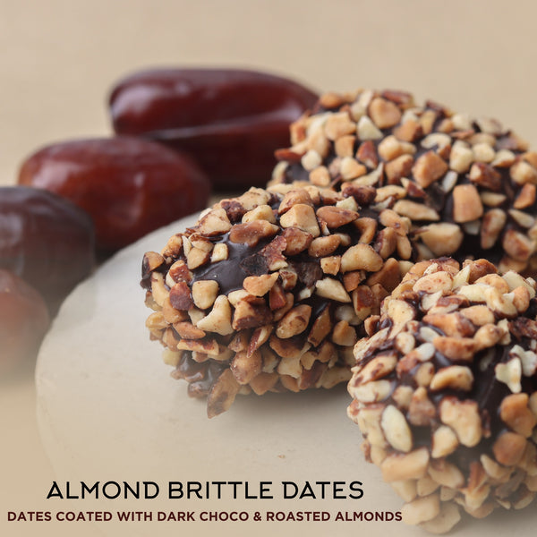 Almond Brittle Dates 11 pcs Box Loyka